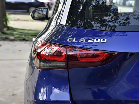 2020�� GLA 200