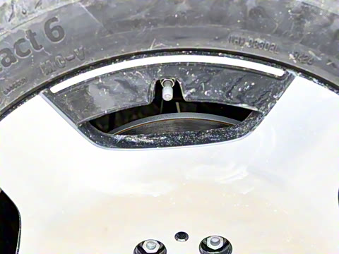 2025�� V 300 L ����������