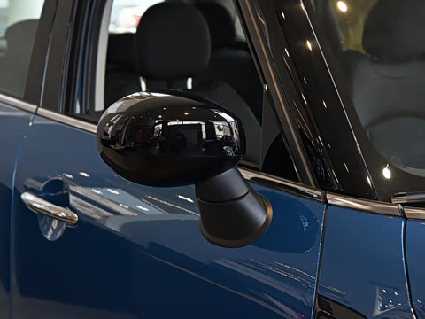 2021�� 1.5T COOPER ALL4 ���ͼ�