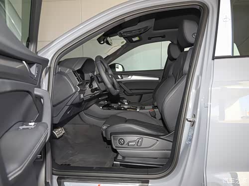 q5l sportback拥有宽敞的内部空间和豪华的内饰设计,让您在享受驾驶
