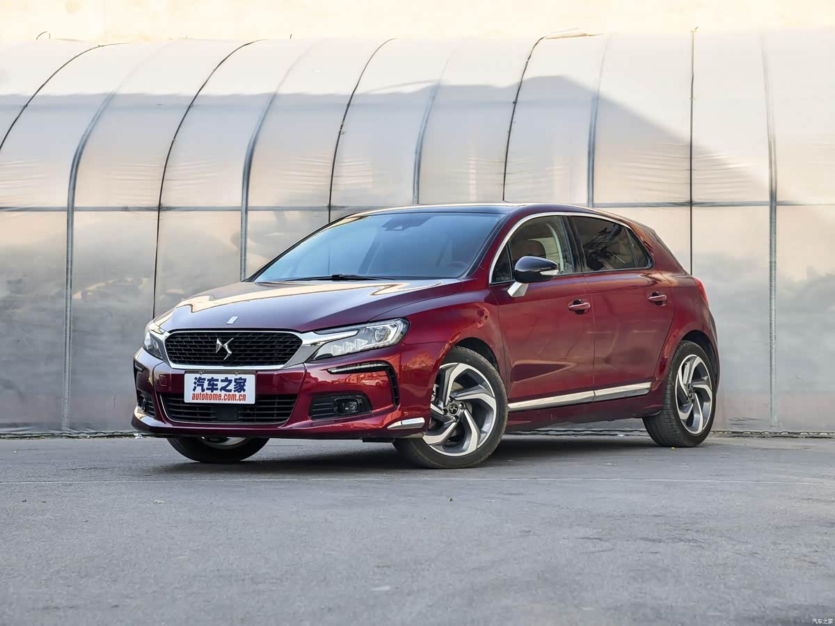 DS 4S