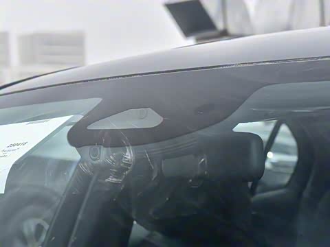 2025�� �Ŀ� C 260 L �˶���