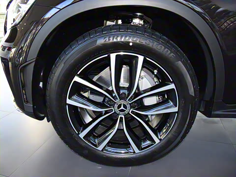 2022�� GLC 300 L 4MATIC ������