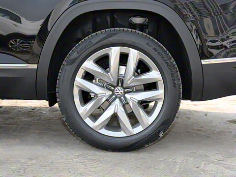 2020�� �Ŀ� 530 V6 ��������콢��