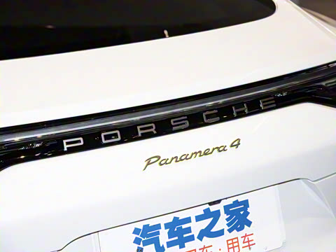 2023�� �Ŀ� Panamera 4 E-Hybrid ����� 2.9T