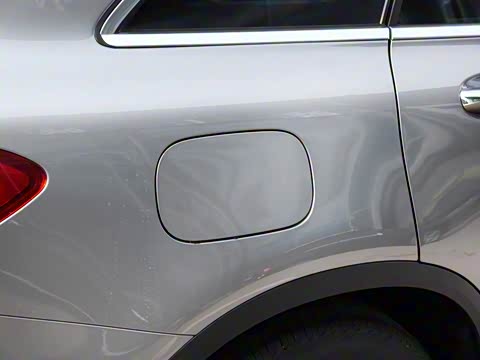 2019�� GLC 260 L 4MATIC ������