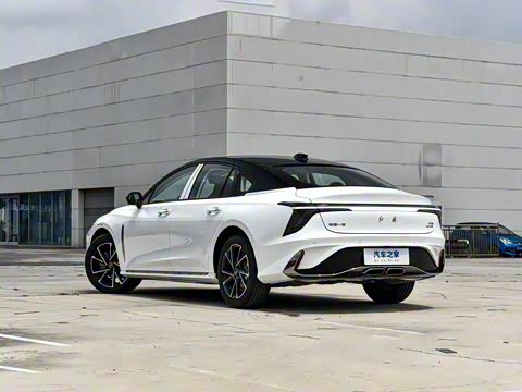 2025�� 2.0T ������