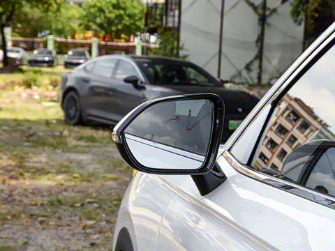 2025�� 2.0T ��������� 7��