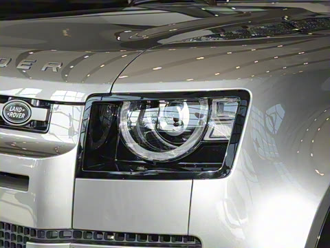 2025�� 110 3.0T P400 X-Dynamic HSE