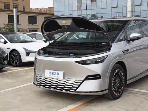 2025�� 702���������� Max