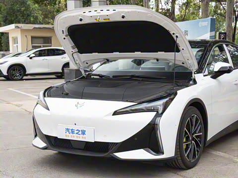 2025�� 560MAX 185kW