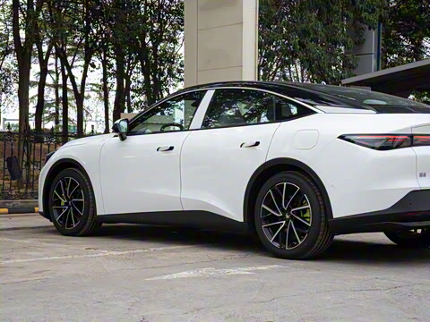 2025�� 560MAX 185kW