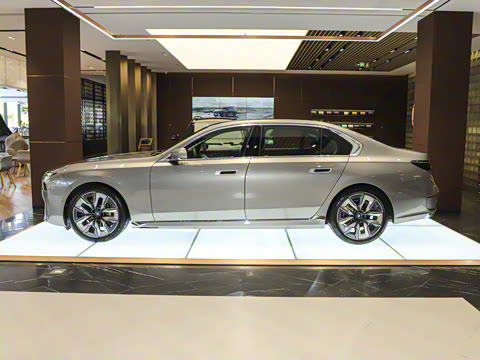 2023�� 740Li ������ ������װ