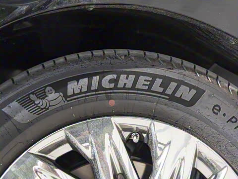 2025�� Ǭ��ϵ�� Ultra ͷ�Ȳ�