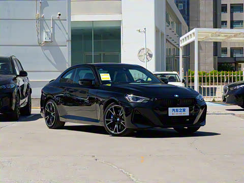 2025�� M240i xDrive