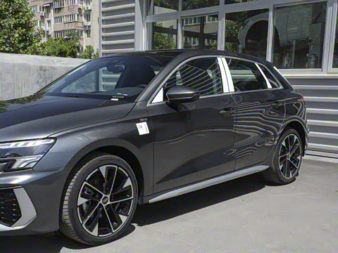 2023�� �Ŀ� Sportback 35 TFSI ʱ���˶���