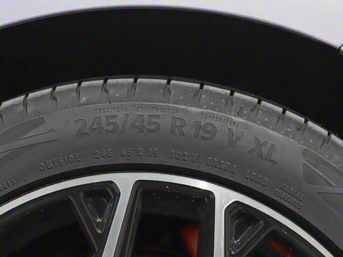 2025�� ���� 550ProѲ����