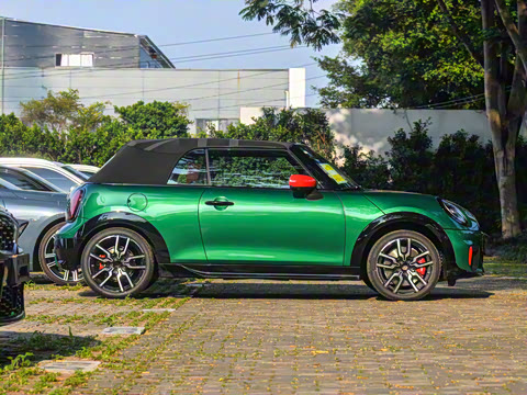 2025�� JOHN COOPER WORKS CABRIO