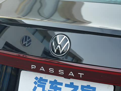 2023�� 330TSI �ǿվ�Ӣ��