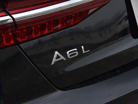 2021�� 40 TFSI ����������