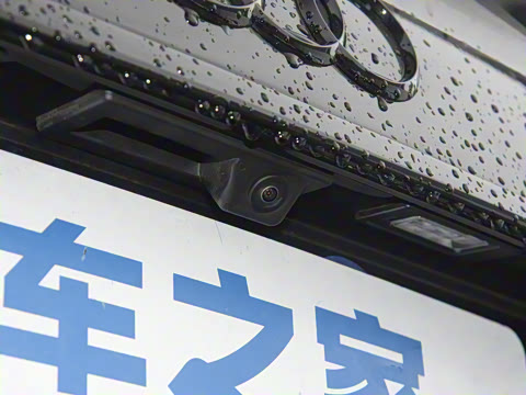 2025�� 200���������� 40 TFSI ���������� B&O ��ҹ��