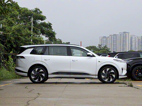 2025�� 210Ultra�Ǽݰ� 6��