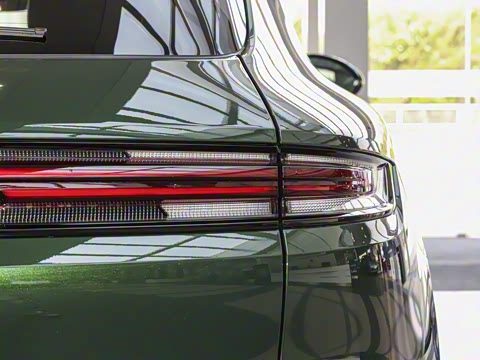 2025�� Cayenne 3.0T ���۰�