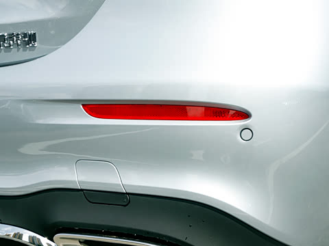 2023�� �Ŀ� E 300 L �˶�ʱ����