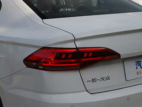 2025�� �Ŀ� 300TSI DSG���а�