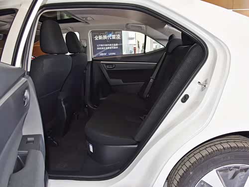 后排空间