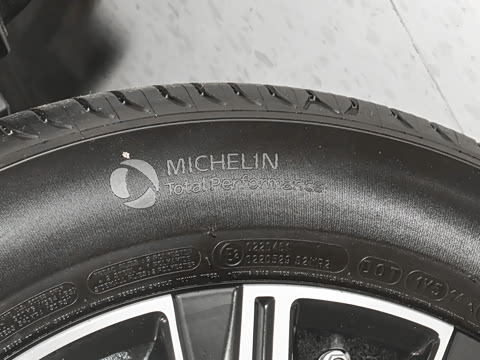 2025�� E9 ������� ����