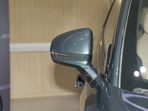 2025�� ���� 760 Max��������������ʻ