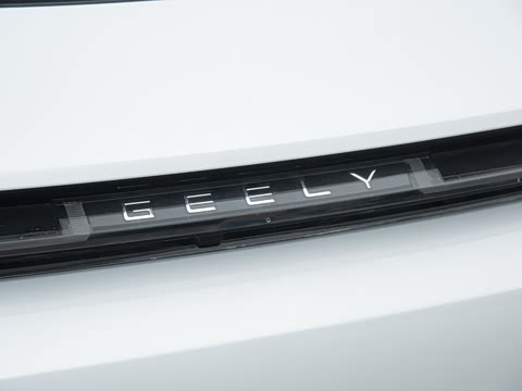 2025�� 130km EM-i ������