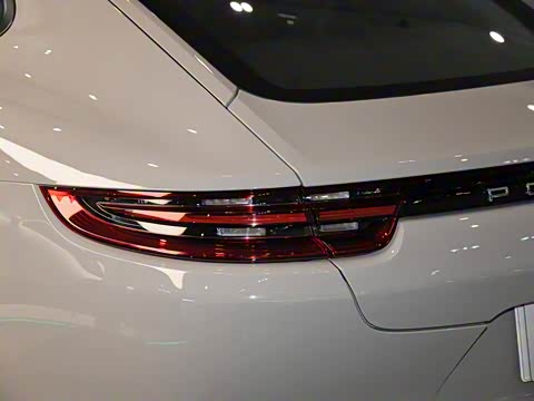 2018�� Panamera 4 E-Hybrid 2.9T