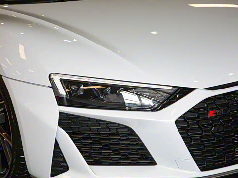 2022�� V10 Coupe performance