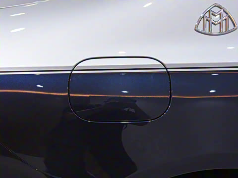 2023�� S 680 4MATIC ���ĸ߶��׷���˫ɫ