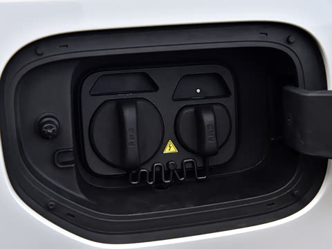 2023�� 200Max���̰�