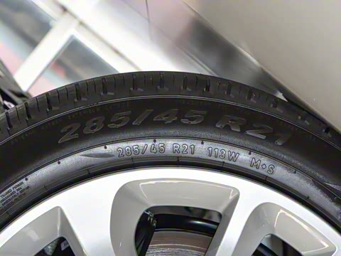 2026�� 4.0T V8 ������