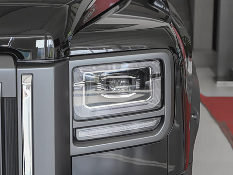 2025�� 2.0T 4WD Ultra