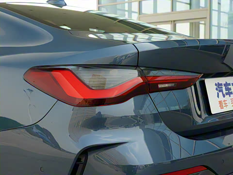 2021�� 425i M�˶���ҹ��