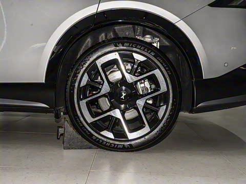 2025�� 702 �������� Max