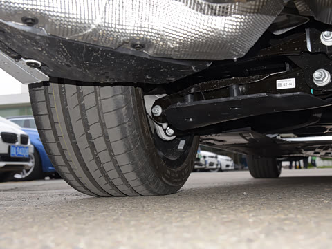 2022�� 325i M�˶���װ