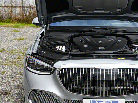 2025�� �Ŀ� S 680 4MATIC