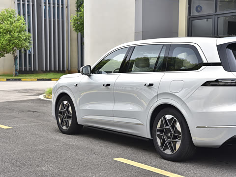 2025�� ����Ultra