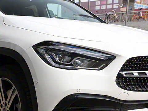 2023�� GLA 220 4MATIC