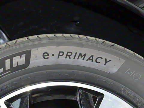 2025�� GLS 450 4MATIC ������