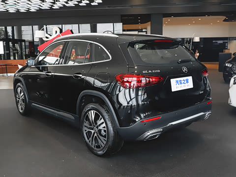 2025�� �Ŀ� GLA 220