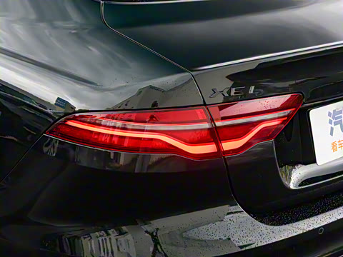 2025�� 2.0T 250PS R-DYNAMIC 90�����ذ�