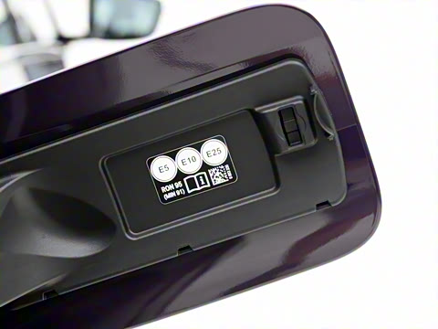 2025�� 330i 50����������