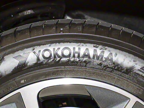 2025�� 300 ����������